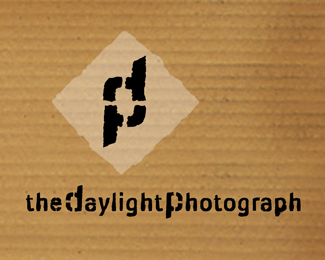 Daylight Photograph Logo