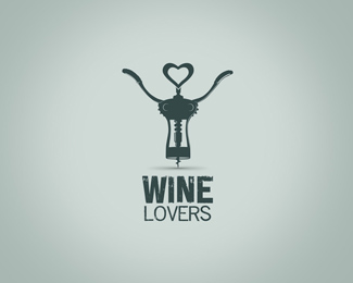 WINE LOVERS